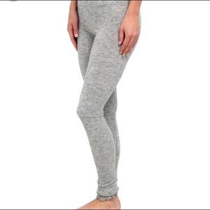 FREE PEOPLE 🕊Long knit leggings (medium)